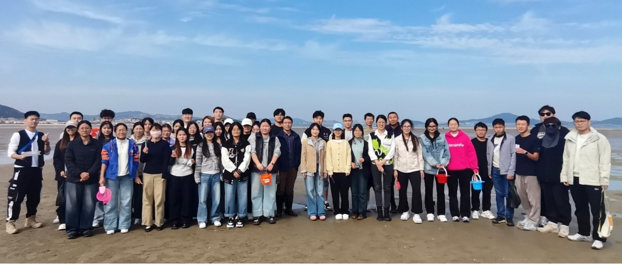 2025级4班赴崂山区开展海洋生物专业教学实践活动